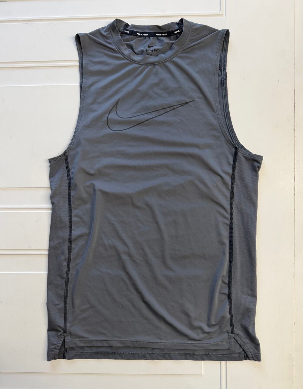 Nike Mens Sz M Slim Fit Nike Pro Gray Sleeveless Base Layer Tank Top Compression